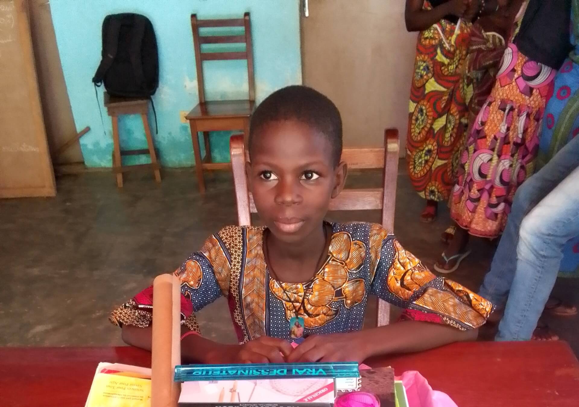 Bénin - Distribution de fournitures scolaires | Sourires d'Enfants