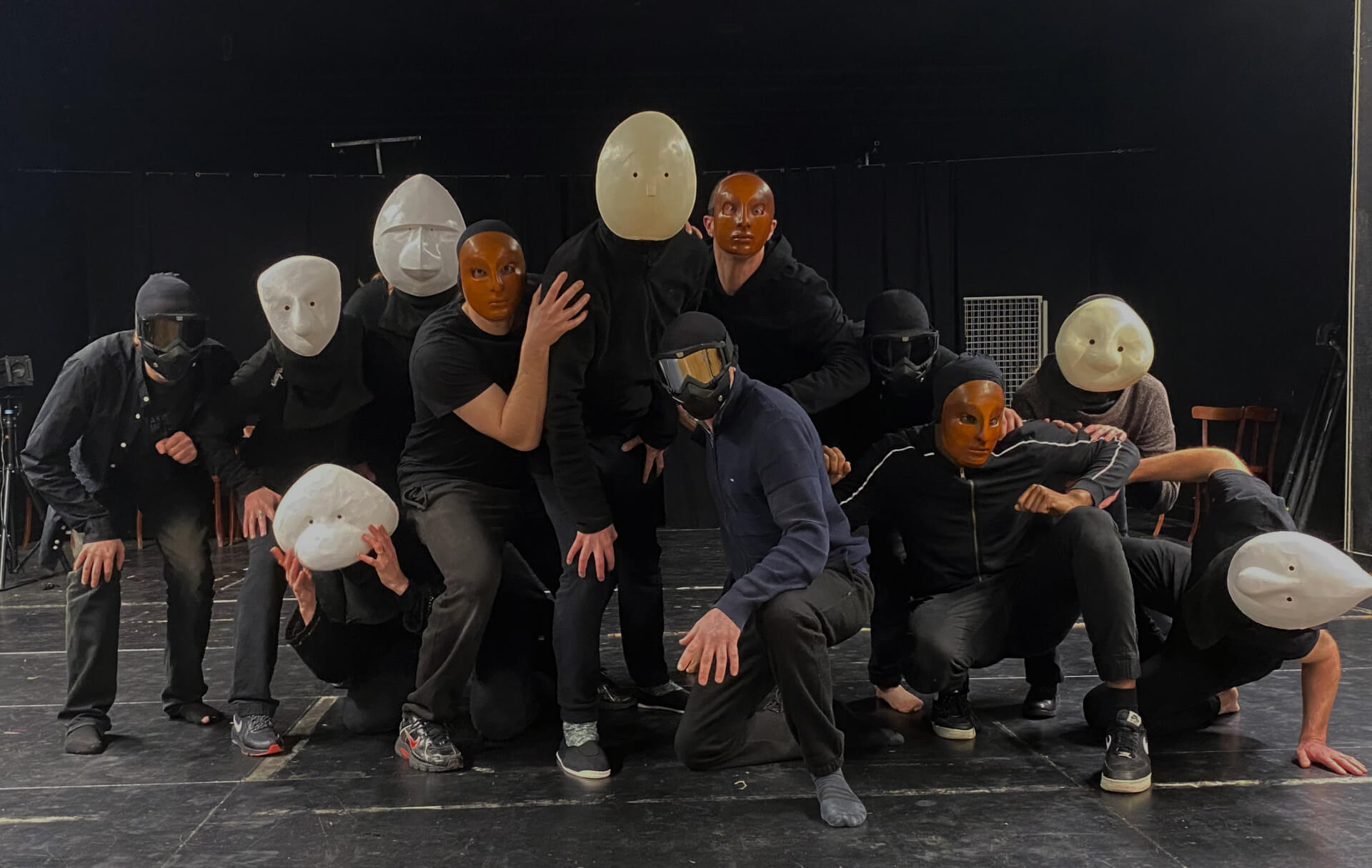 LABO D'ARTS VIVANTS - Les Écrans | La Réplique