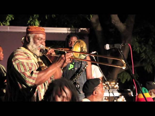 Live At Redbones (Kingston, Jamaica): Nambo Robinson, Mystic Revelations of Rastafari & I-dren