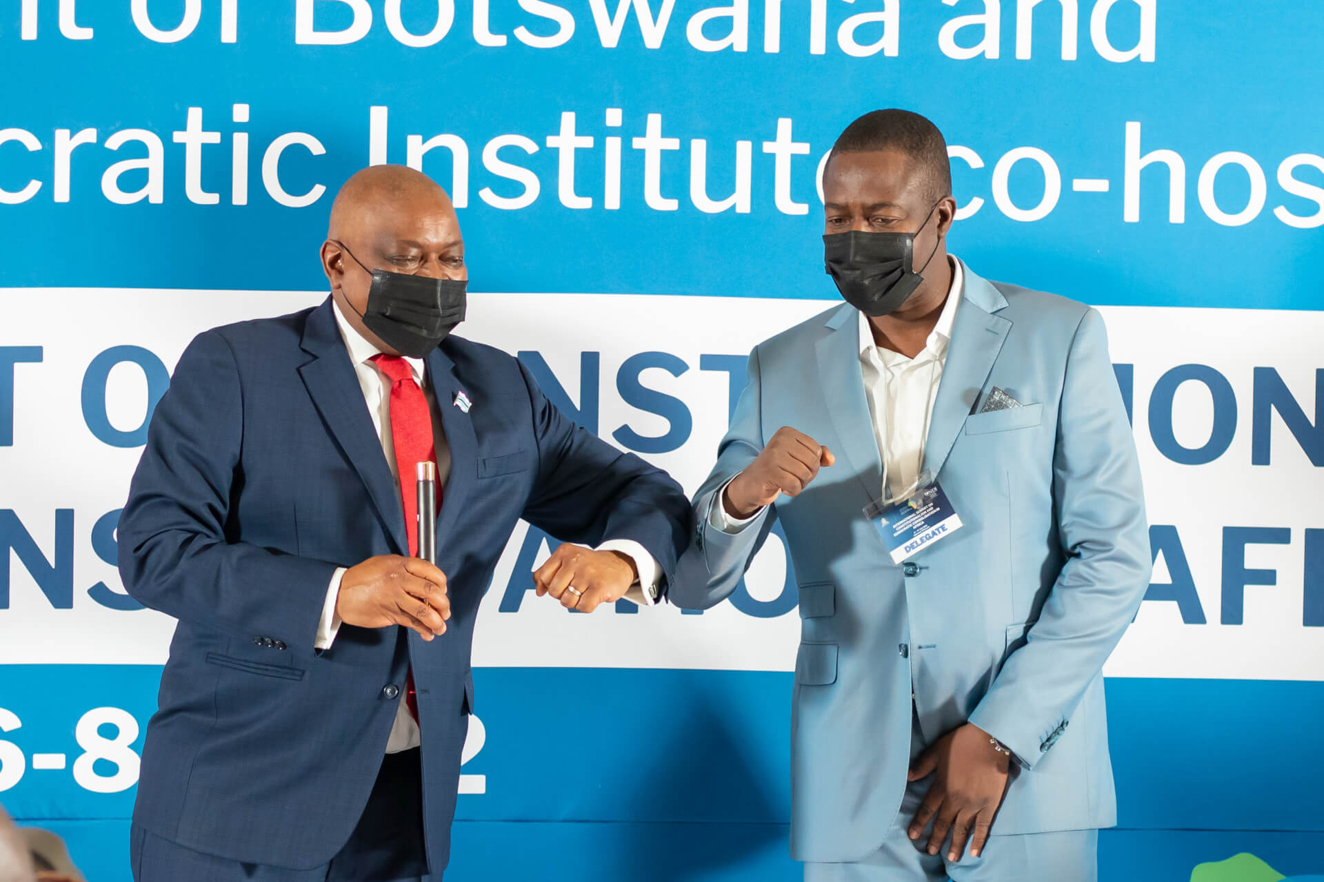 Campagne Citoyenne pour la Limitation des Mandats | Tournons la Page