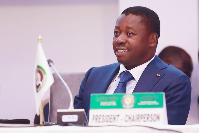 Coup de force constitutionnel au Togo | Tournons la Page