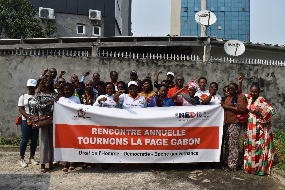 La vision et les objectifs de Tournons La Page présentés à la société civile gabonaise | Tournons la Page