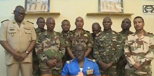 Niger : De la remise en cause des institutions de la République | Tournons la Page