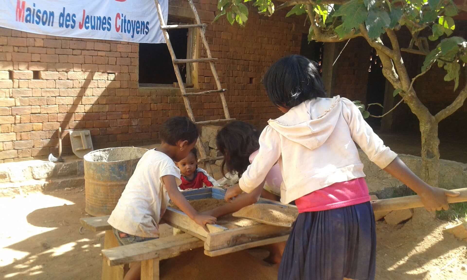- | Le Lémurien - Maison de Madagascar