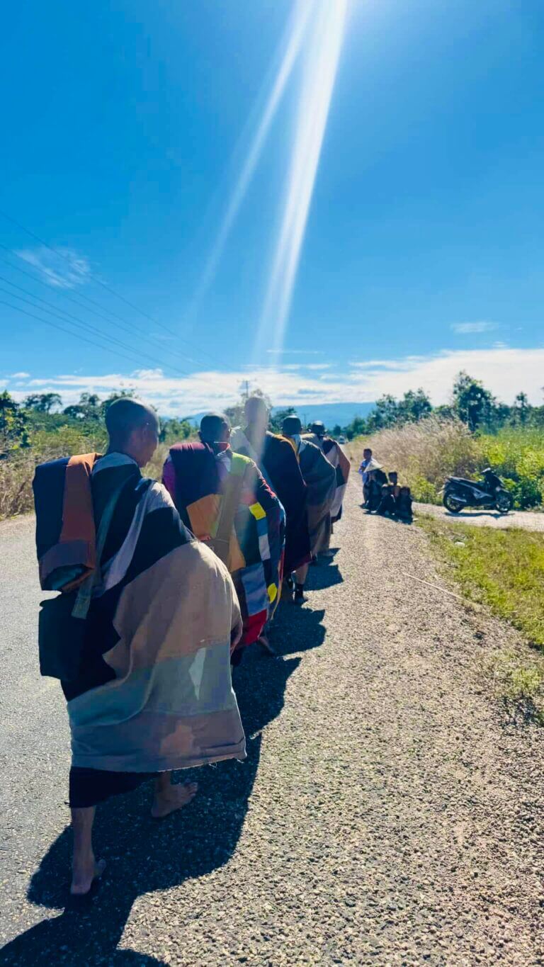 Cuộc du hành cưỡng bức với sư Minh Tuệ, và những điều nhìn thấy | Vietnam Fraternité