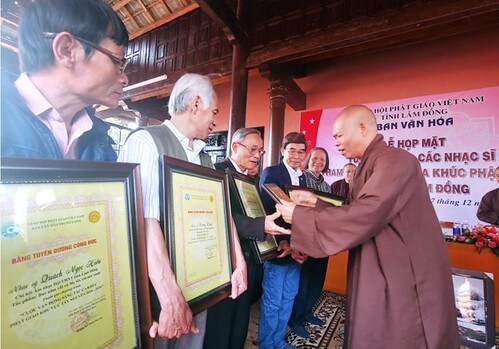 Phong trào vận động sáng tác nhạc, văn - thơ hiện nay sẽ mang lại gì ? | Vietnam Fraternité