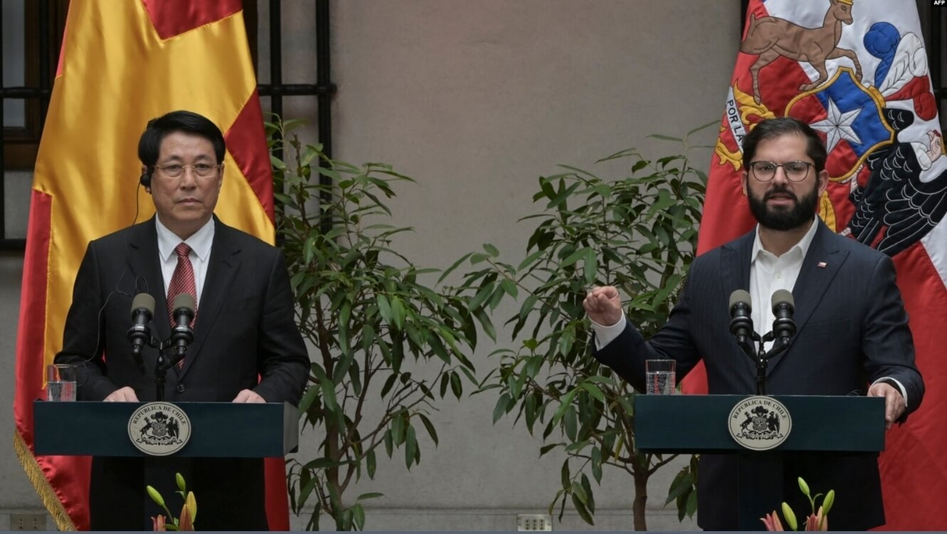 ‘Kỷ nguyên mới’ đụng ‘Chile’ : 0-1 | Vietnam Fraternité