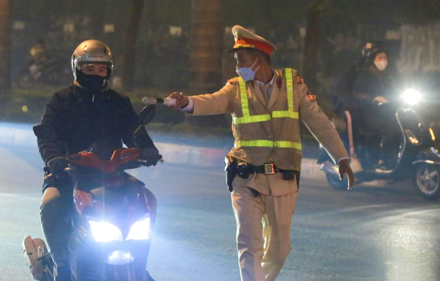 Kỷ nguyên mới của Cảnh sát giao thông : nạn mãi lộ | Vietnam Fraternité