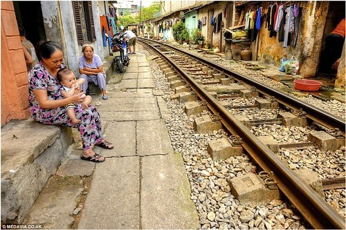 Sau những cái bắt tay rực rỡ, chỉ còn lại số phận người Việt Nam | Vietnam Fraternité