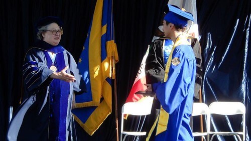 Lễ tốt nghiệp nhanh như kết hôn ở Las Vegas | Vietnam Fraternité