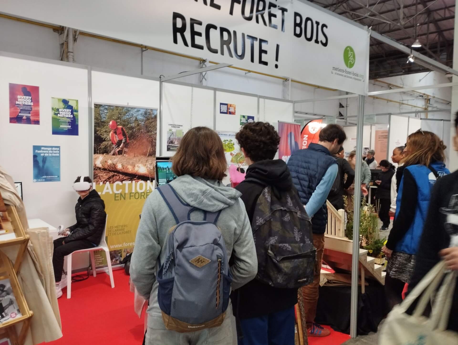 Un stand filière forêt bois au Salon des métiers et de l'alternance à Marseille | Fibois Sud