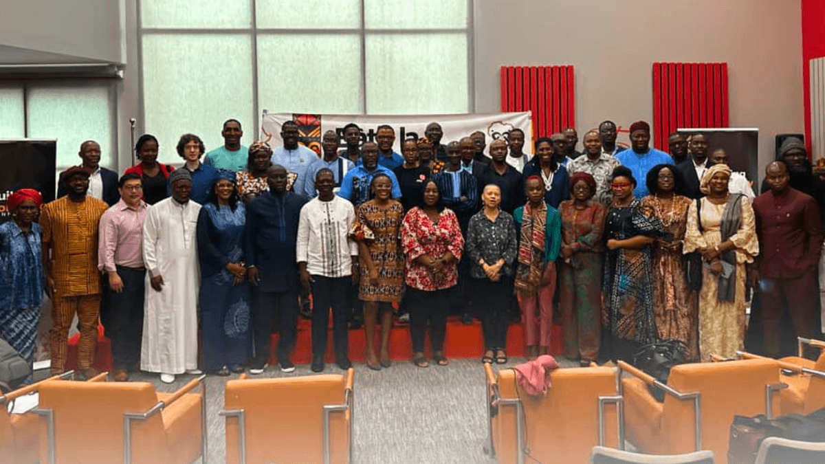 Face à la répression, les mouvements citoyens se mobilisent | Tournons la Page