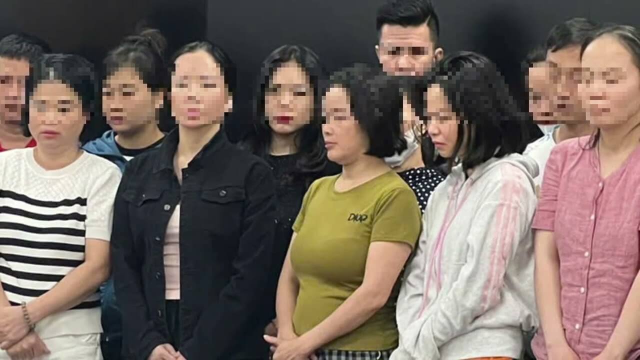 Lạ quá: nhiều LĐ đang khỏe mạnh muốn thành tâm thần, nhiều LĐ tâm thần lại dấu bệnh!