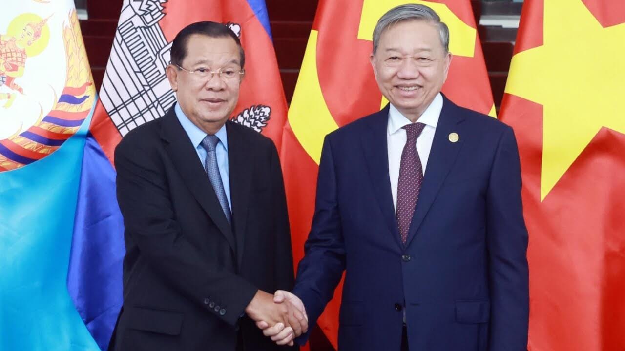 Hun Xen xấu hổ quá! Nghe trí thức trẻ Campuchia giải thích vai trò của Việt Nam & TQ!