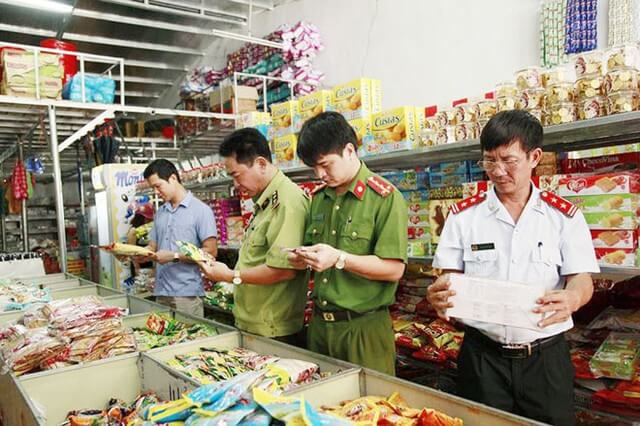 Bỏ thuế khoán và tuyên chiến với hàng giả, Việt Nam nhắm đến mục đích gì ? | Vietnam Fraternité