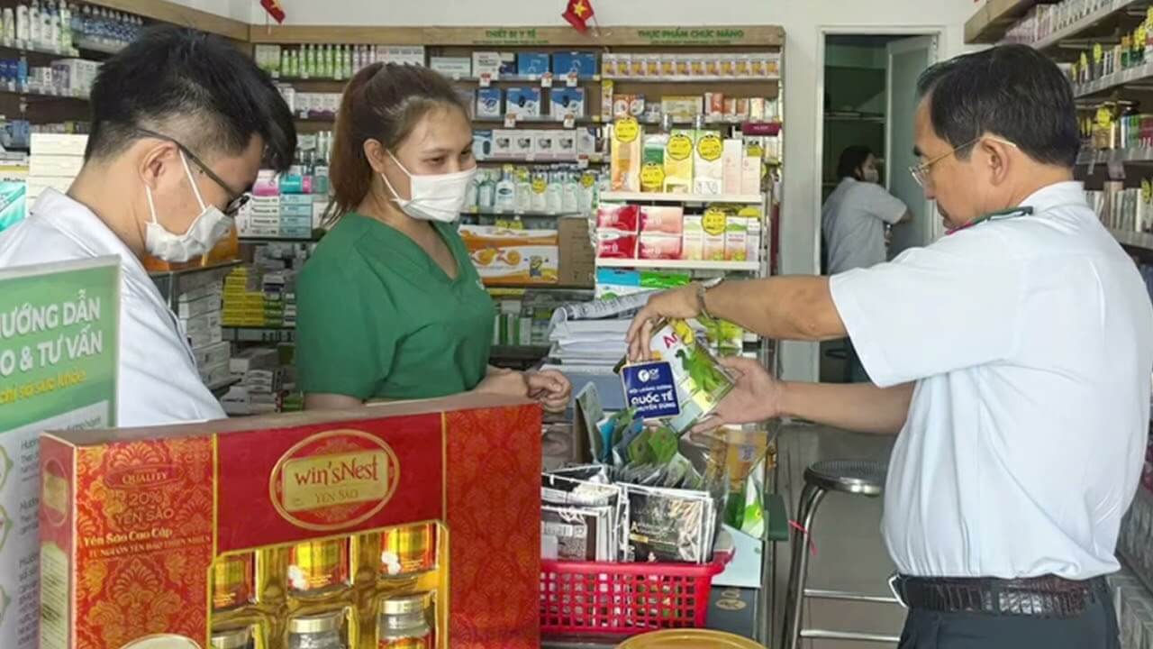 Ô Trump quất roi, Việt Nam & Trung Quốc lồng lên! Hết thời sống ảo, ăn xổi ở thì!