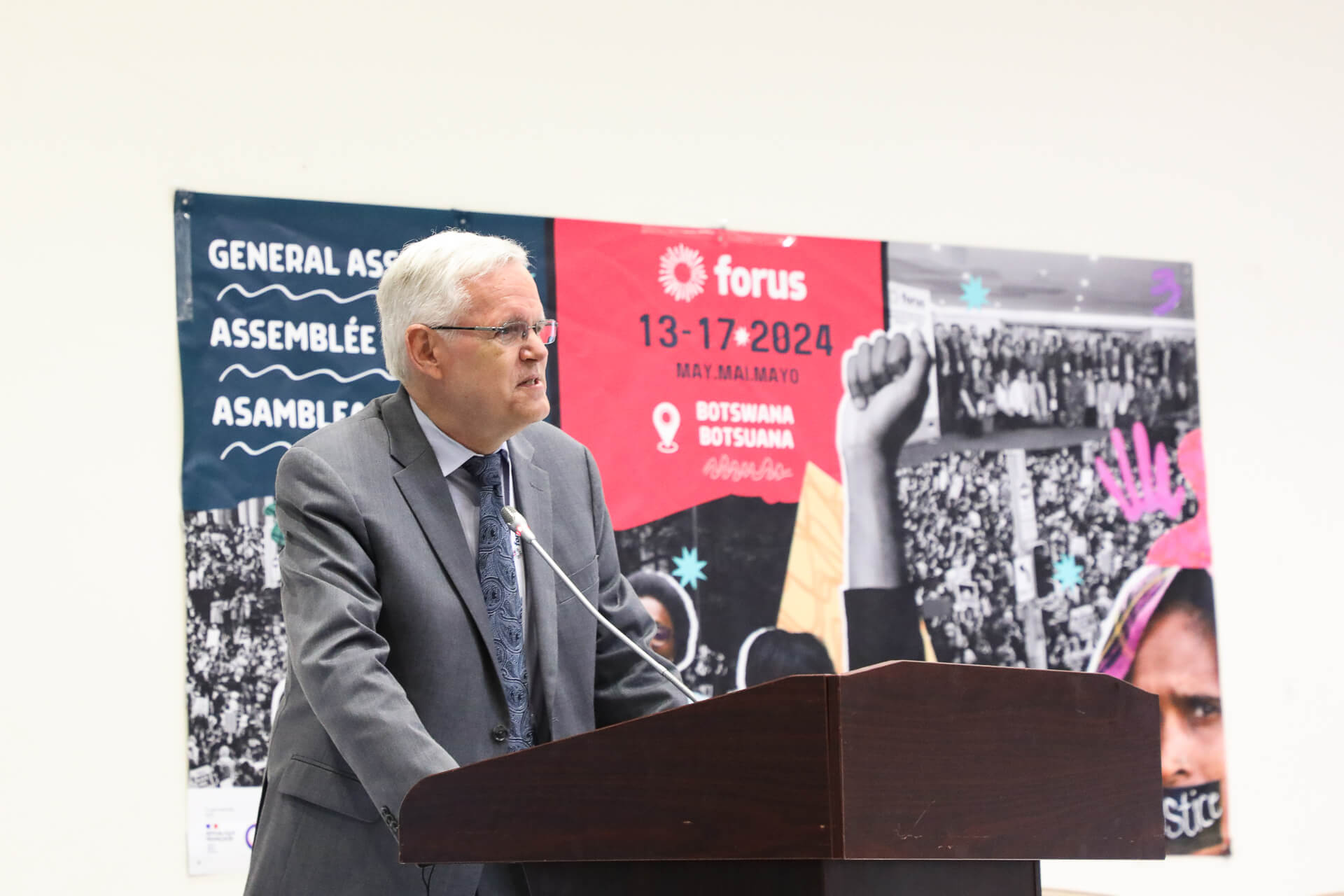 Democracy at a Crossroads: Sam Worthington’s Candid Address from Taipei | Forus