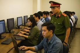 Lực lượng ‘dư luận viên’ được hưởng thêm 5 triệu mỗi tháng | Vietnam Fraternité