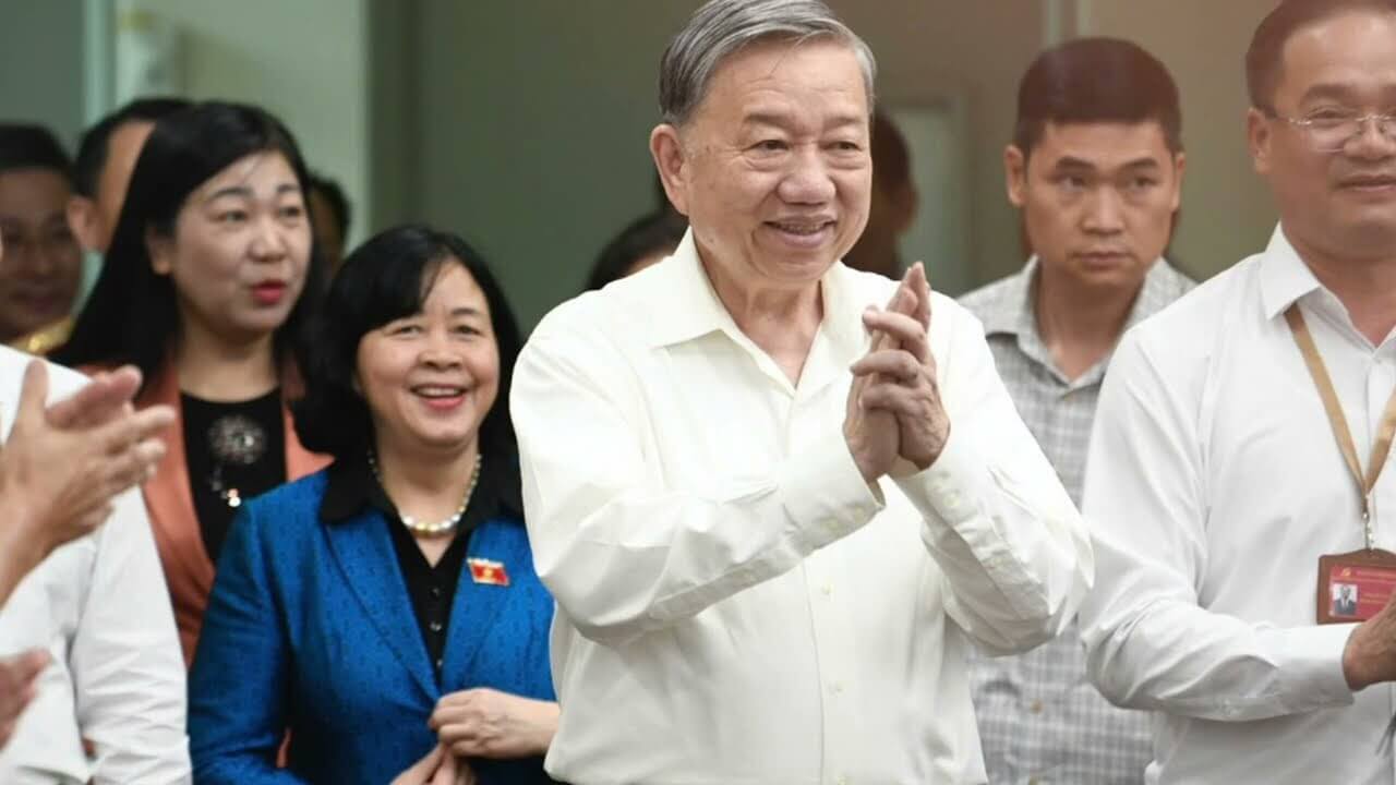 Rất ngạc nhiên, dân mạng cả châu Á thán phục Việt Nam sắp xếp lại giang san!