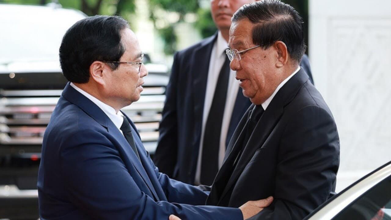 Hết ảo tưởng vào CT Tập Cận Bình, giờ đây ô Hun Sen muốn quay xe Việt Nam chịu không?