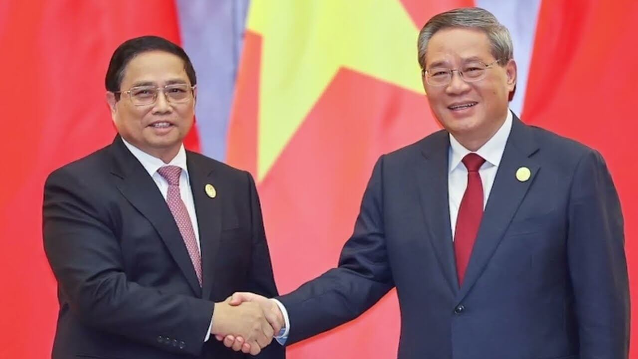 Thuế quan: trên đe Trump, dưới búa Tàu, TT Phạm Minh Chính lách đi nhẹ nhàng!