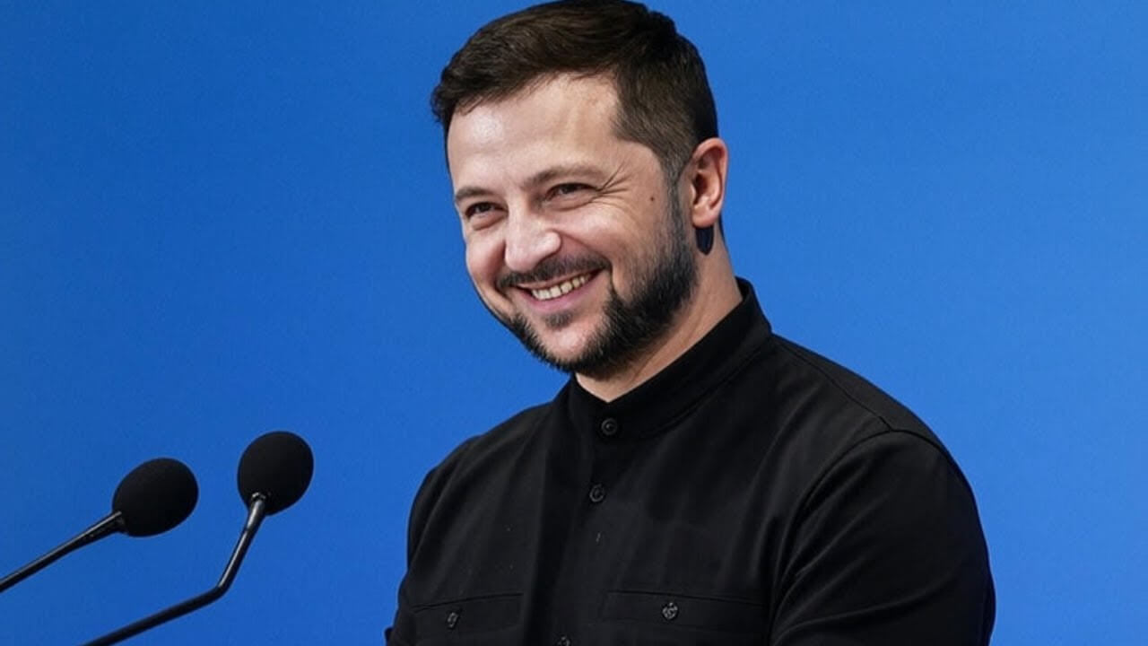 Trump lại quay xe với Putin! Có được đồ chơi hiện đại, Zelensky cười như nắc nẻ!