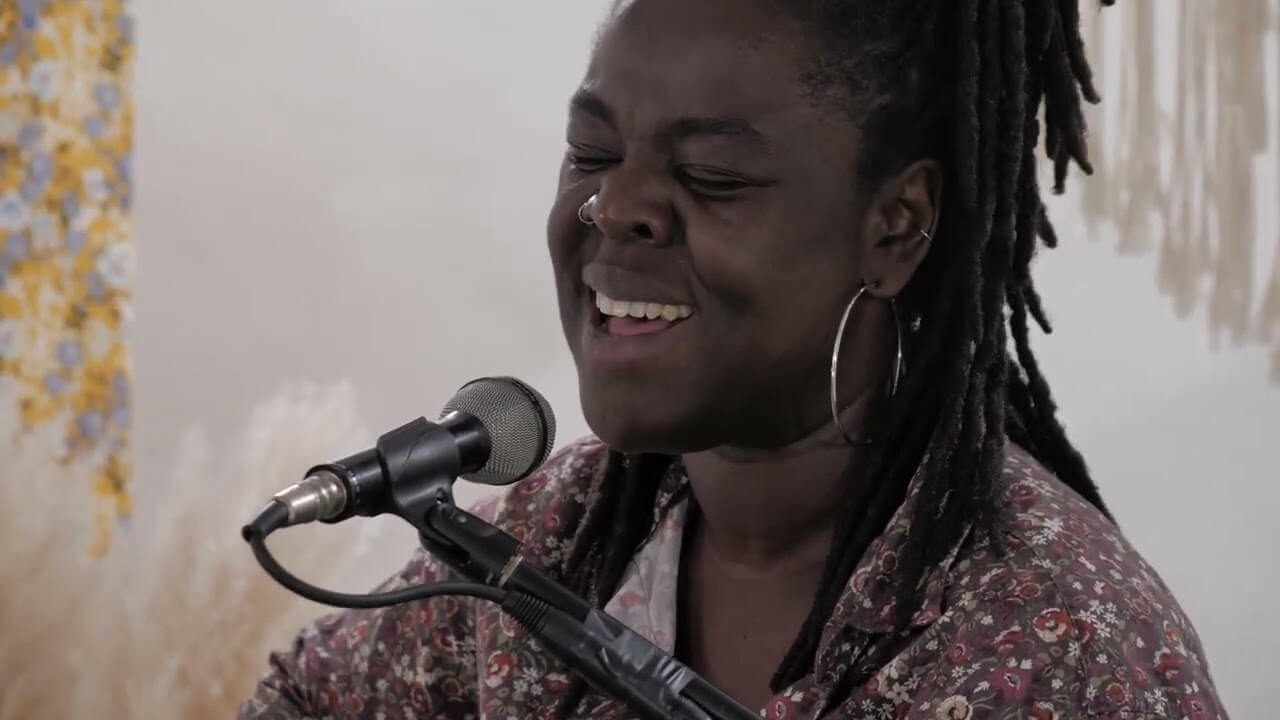 GINA - Looking at my garden (live session)