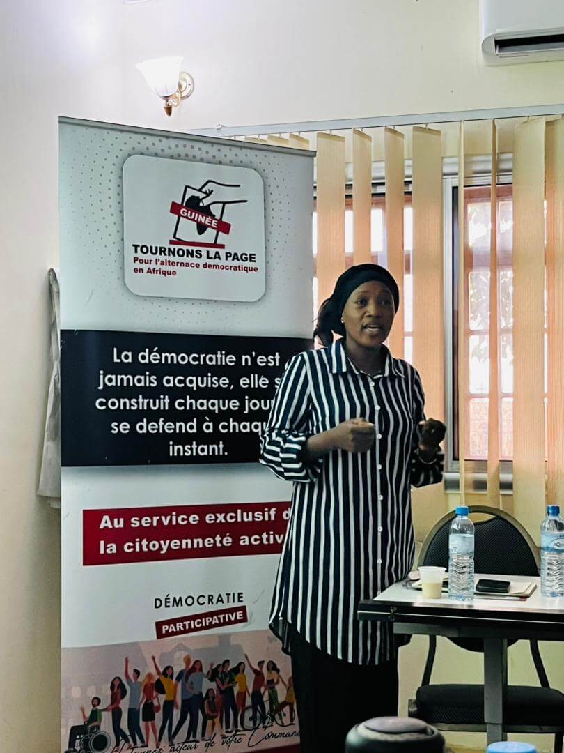 - | Tournons la Page