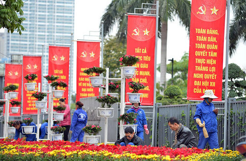 Cờ Đảng trong bão giông | Vietnam Fraternité