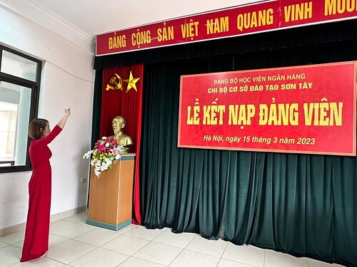 Trời ơi sao chẳng ai chịu vào Đảng hết vậy ! | Vietnam Fraternité