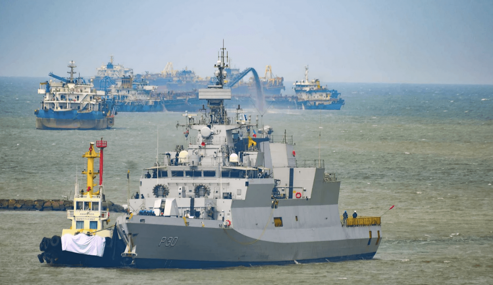 Phi - Ấn Độ tập trận chung, dân Thái Lan biểu tình phản đối chiến tranh | Vietnam Fraternité