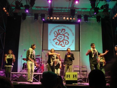 فرقة نوار الفلسطينة تحيي ليلة حب ووجع فلسطينية في بينالي بوليا 2008 | Babelmed