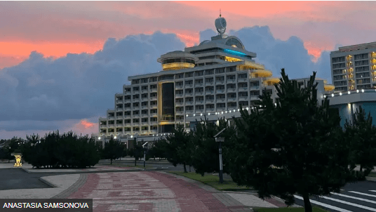 Khách Nga trải nghiệm khu nghỉ dưỡng cao cấp của Triều Tiên như thế nào ? | Vietnam Fraternité