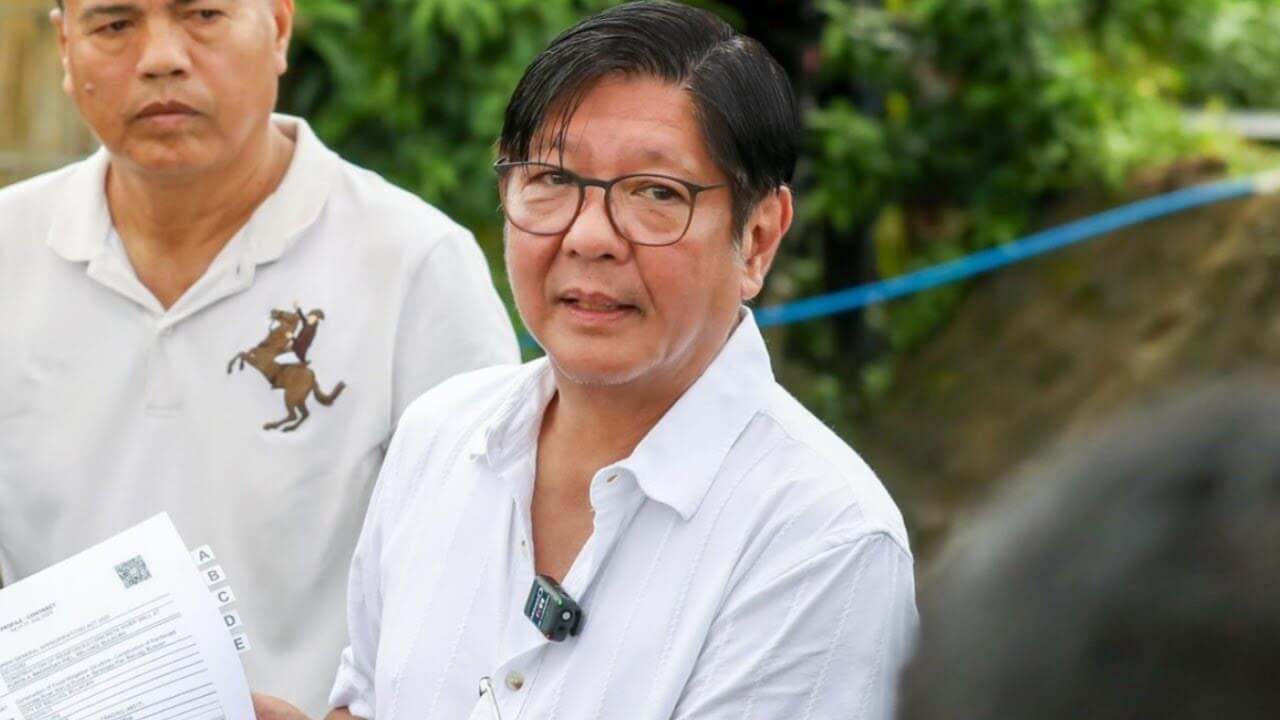 Philippines quyết định quá sốc! đá đít Việt Nam nhưng người Phi rất tốt! Đừng giận họ!