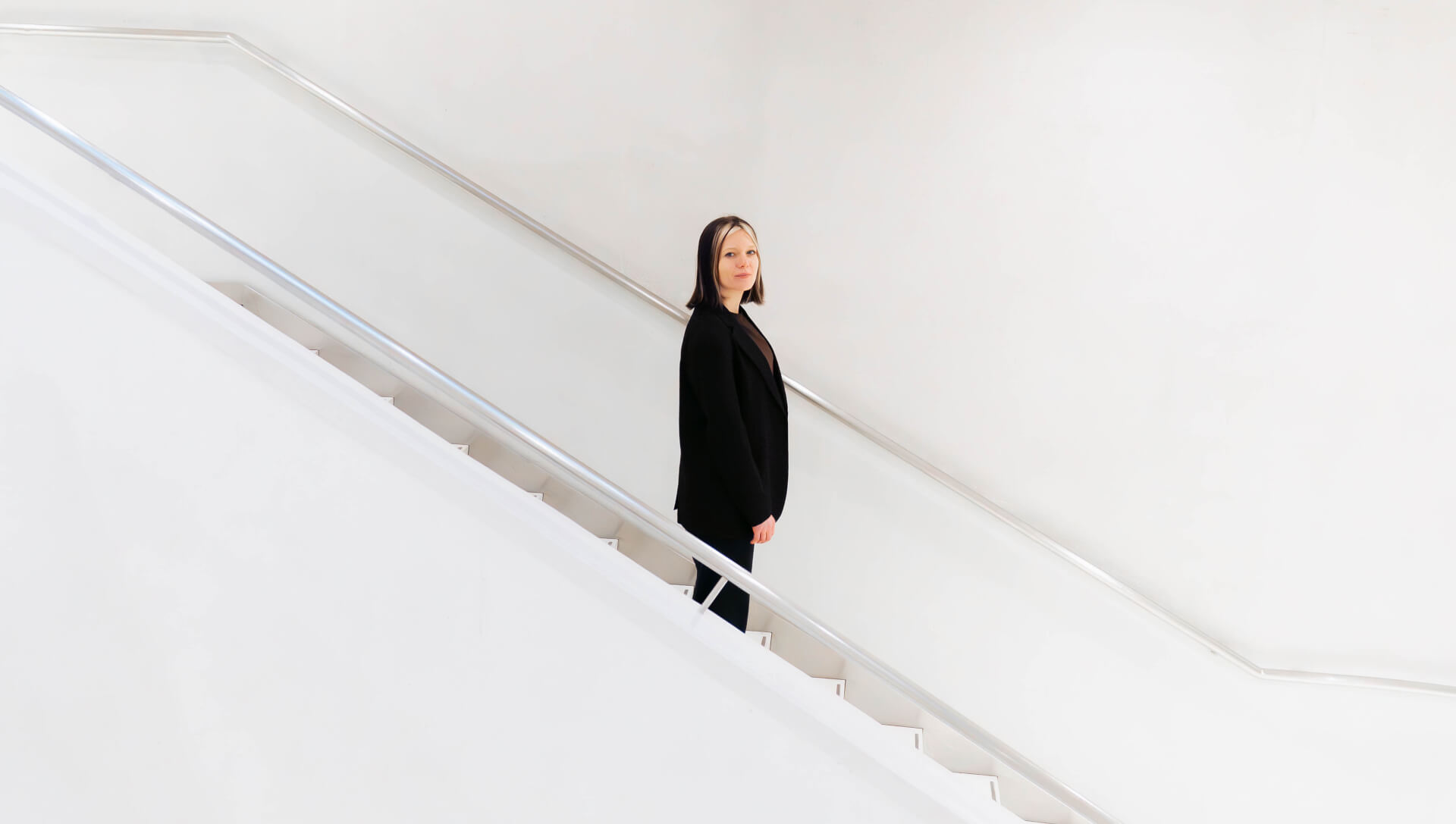 JUSTINE PERRY | Star Wax Magazine