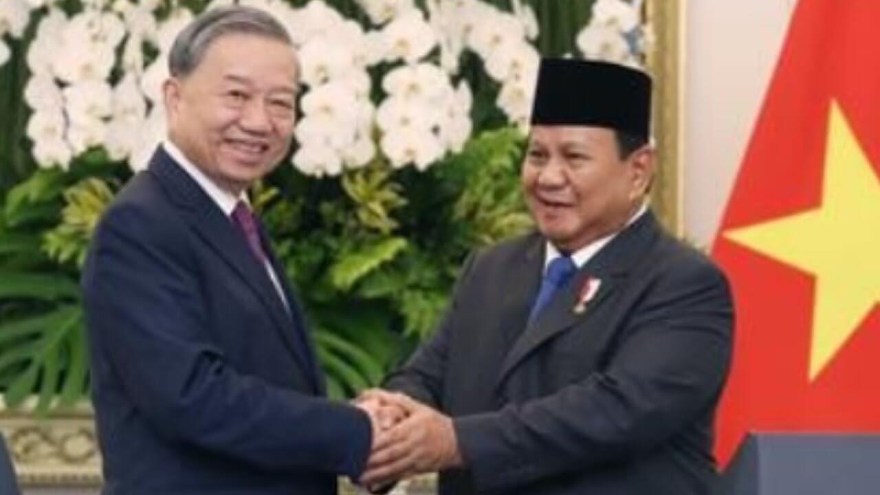 Người biểu tình Inđô mơ là nước cộng sản như Việt Nam! Inđô hay Việt Nam mạnh hơn?