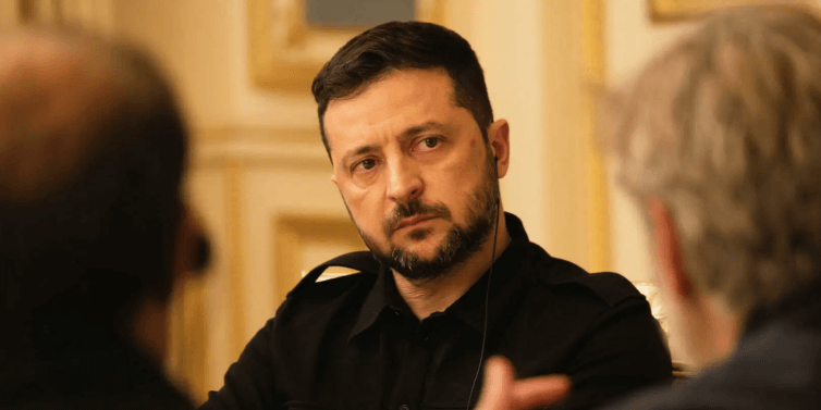 Điểm tuần báo Pháp – Zelensky : vận mệnh đất nước oằn vai | Vietnam Fraternité