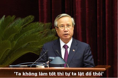 Nữ hiệu trưởng điều nữ giáo viên tiếp rượu khách | Vietnam Fraternité