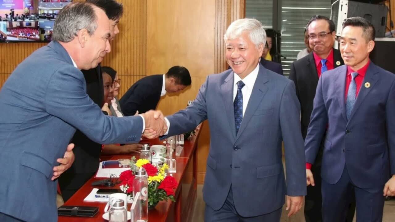 VN có nên giúp đỡ Cuba? Vì sao Cuba từ quá khứ vàng son sang nghèo đói?