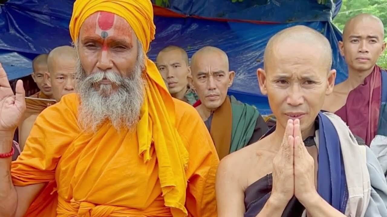 Bất ngời VP Thủ tướng Ấn Độ đảnh lễ sư Minh Tuệ & mời sư tham dự Lễ Phật giáo!