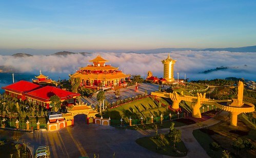 Kinh doanh tín ngưỡng tôn giáo | Vietnam Fraternité