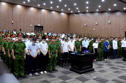 Tăng trưởng suy giảm khi căng thẳng chống tham nhũng | Vietnam Fraternité