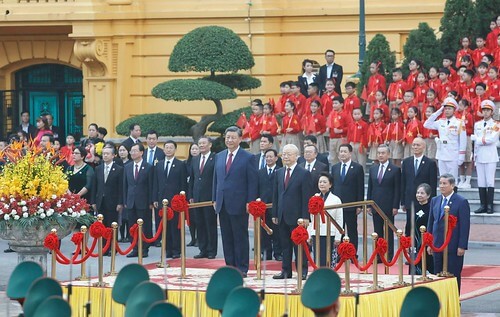 Thấy gì trong chuyến viếng thăm Việt Nam của Tập Cận Bình ? | Vietnam Fraternité