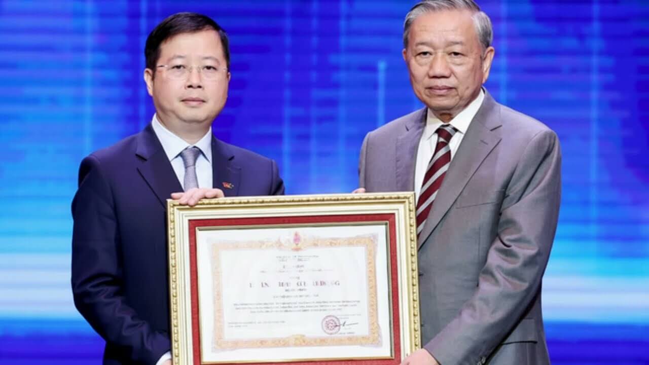 Bất ngờ Đài Truyền hình VTV được trao Huân chương Lao động hạng nhất! Ngạc nhiên!