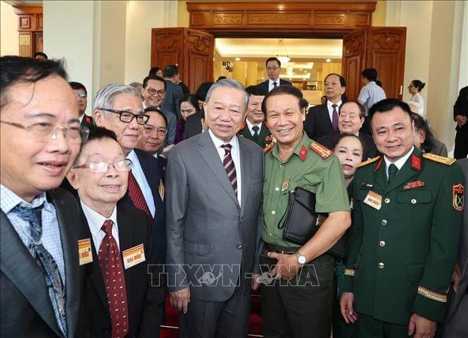 Tô Lâm đưa thân tín vào những chức vụ cao, dân chỉ biết im lặng | Vietnam Fraternité