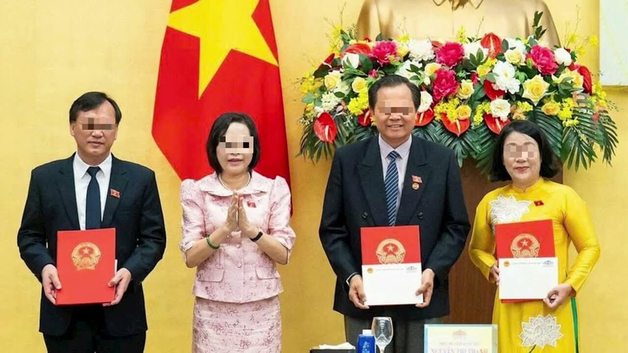 Quan tham lại lợi dụng chính sách nghỉ việc tinh giản! Thủ tướng Chính xử lý nghiêm!