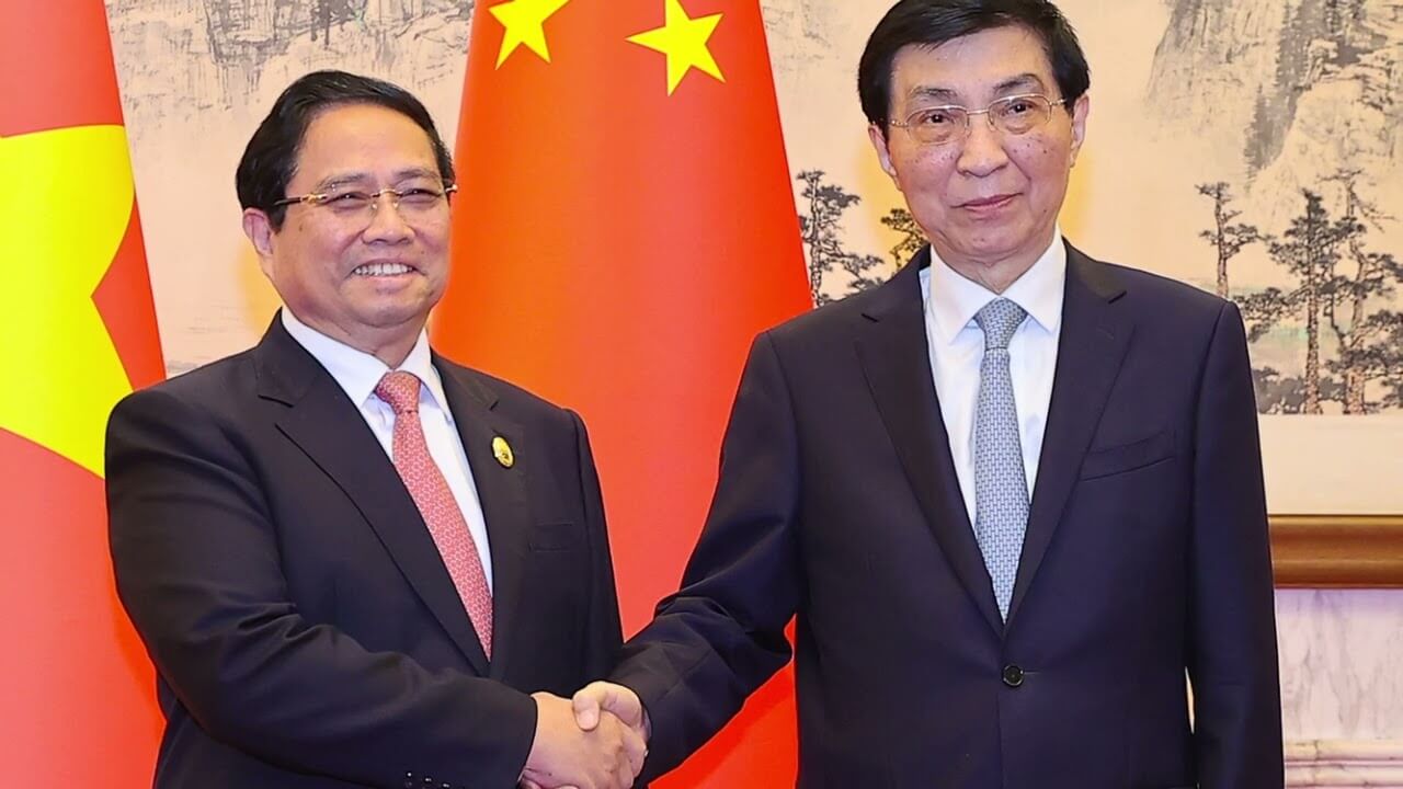 Thuế quan Mỹ ảnh hưởng Kinh tế Việt Nam NTN? Trung Quốc vui mừng, dân Việt vui to!