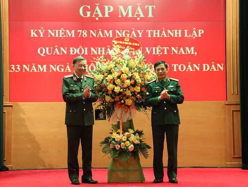 Nếu không chặn Tô đoạt ghế Tổng, Phan Văn Giang có thể cũng bị "thịt" ? | Vietnam Fraternité