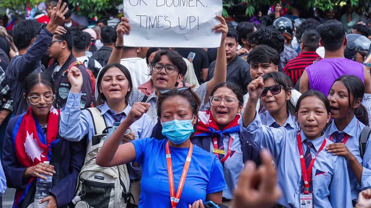 Vì sao những cảnh tượng man rợ xảy ra ở đất nước hiền hòa như Nepal?