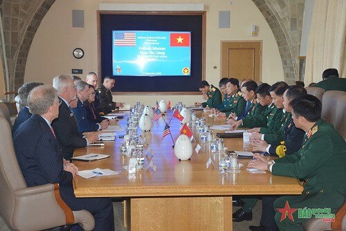 Hợp tác quốc phòng Việt Mỹ : mua thêm vũ khí hay bài toán ngoại giao ? | Vietnam Fraternité